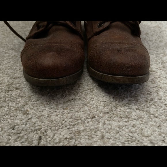 Mossimo Supply & Co Brown Faux Leather Boots Size 6 - Picture 3 of 10